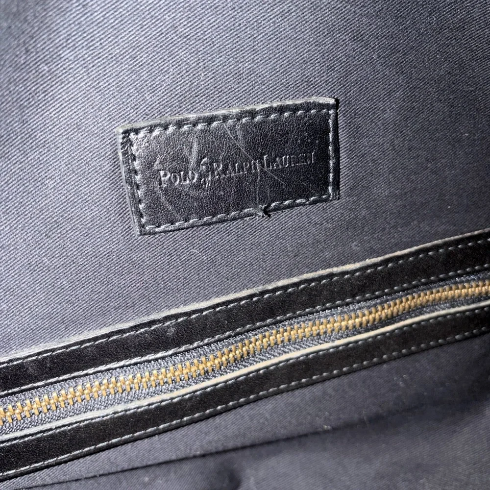 Leather Duffel Bag in Black - Classic Travel Tote